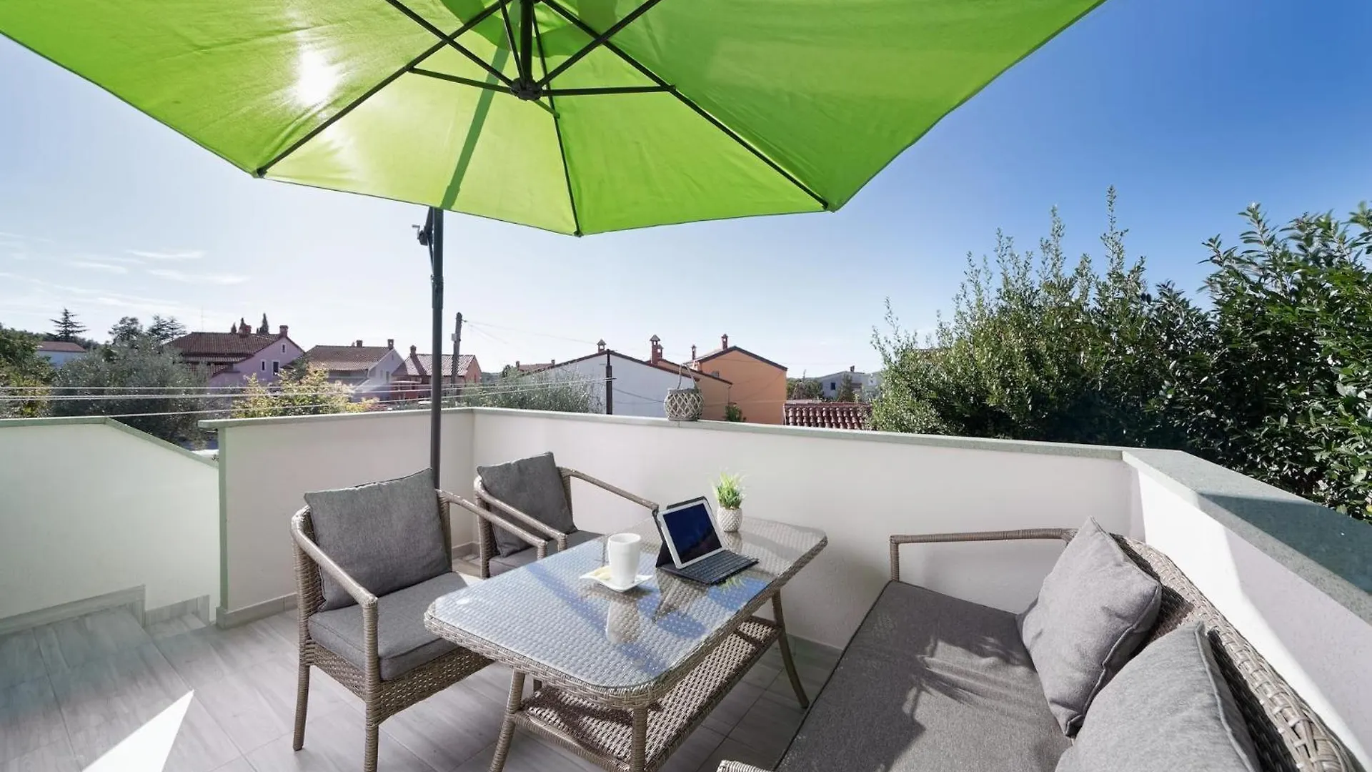 Holiday home Apartment Nala - Detached House, Walk To Beach Pula Croatia